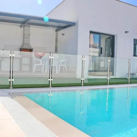 Casa Con Piscina De Agua Salada I 펜션 콘일데라프론테라